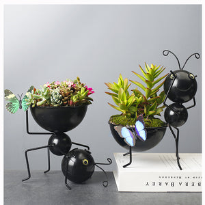 Metal Ant Planter 9.1 Inches