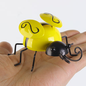 Metal Bee Figurine Wall Hanging